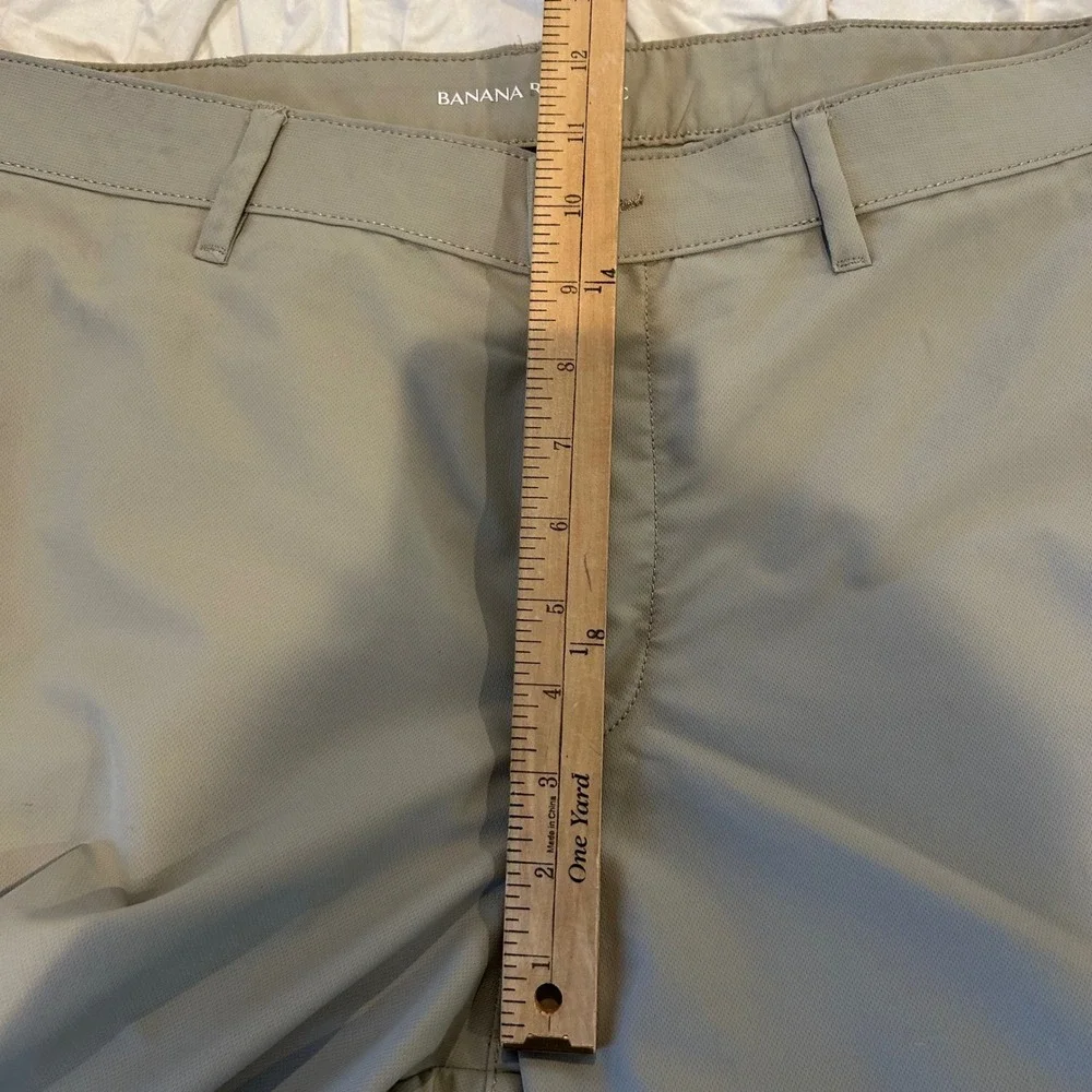 Banana Republic Mens 34x30 Straight Fit Chino Pants‎ Khaki Polyester Blend